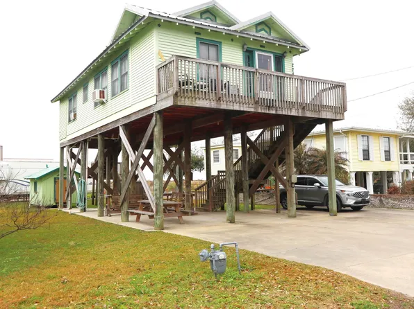 223 Santiny Ln, Grand Isle, LA 70358
