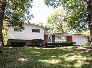 9518 Mesa Dr, Saint Louis, MO 63132