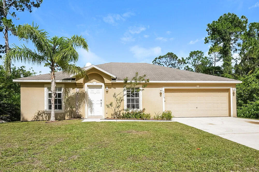3 bed, 2.0 bath, 1398 sqft, $1,720 — Photo 1