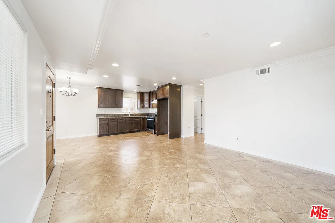 4 bed, 3.0 bath, 1562 sqft, $3,850 — Photo 4