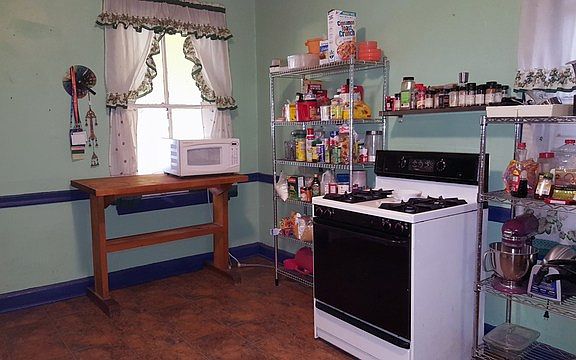 5th image of 1450 N Lawndale Ave