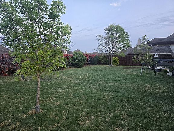4th image of 8015 Fenwick Ct