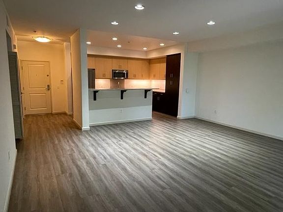 4th image of 10745 N De Anza Blvd Unit 113