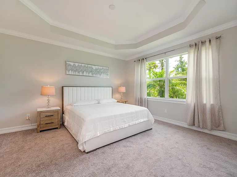 339 Tamarindo Ln — Photo 6