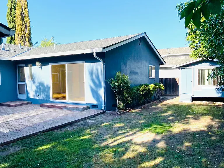 21946 Hyannisport Dr — Photo 15