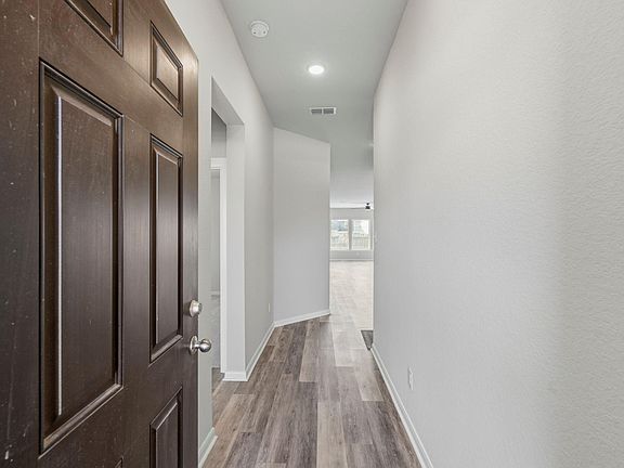 4th image of 10055 Napier Dr