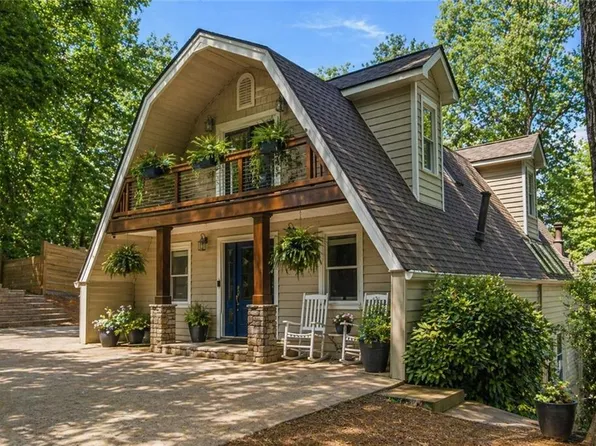 2690 Pass Cir, Gainesville, GA 30506