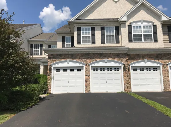 21 Wellington Rd, Newtown, PA 18940