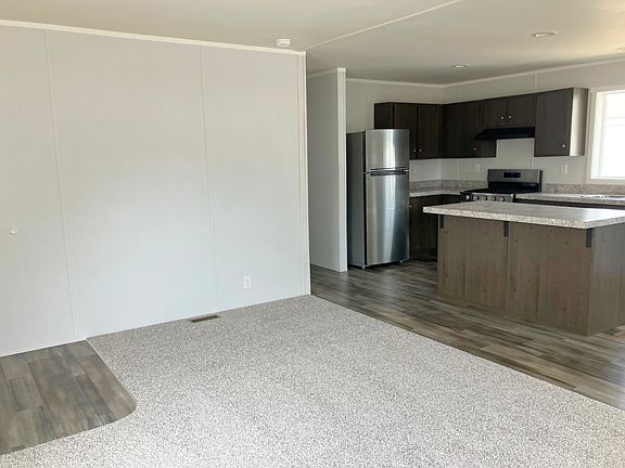 4th image of 702 W McArthur Ave #45
