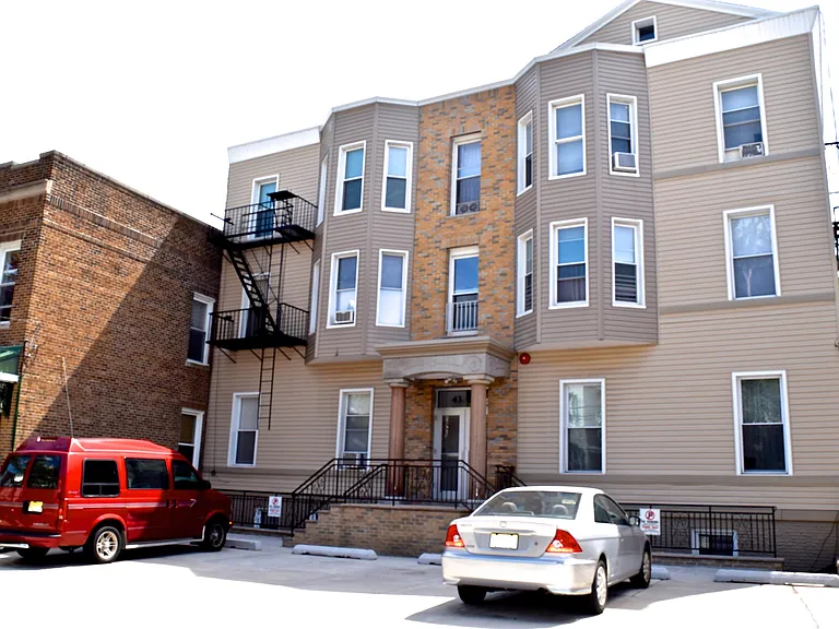 43-45 Sherman Pl #15 — Photo 1