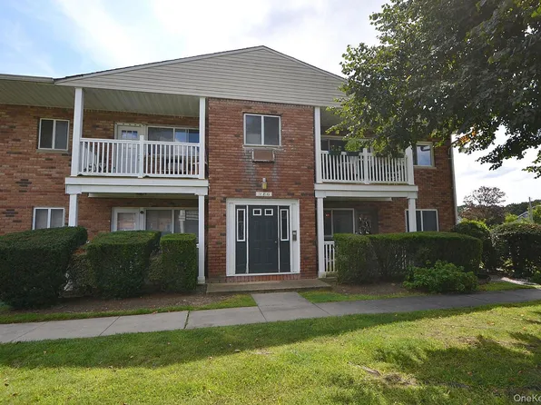 71 Adams Road #1G, Central Islip, NY 11722