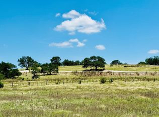 69 Oakwater Dr, Fredericksburg, TX 78624