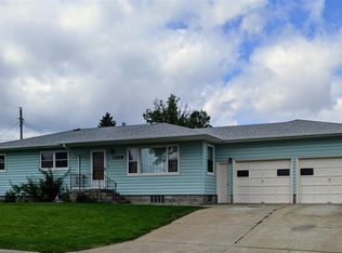 1300 Parkview Dr, Norfolk, NE 68701