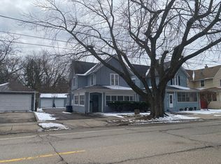 515 Walnut Ave, Elgin, IL 60123