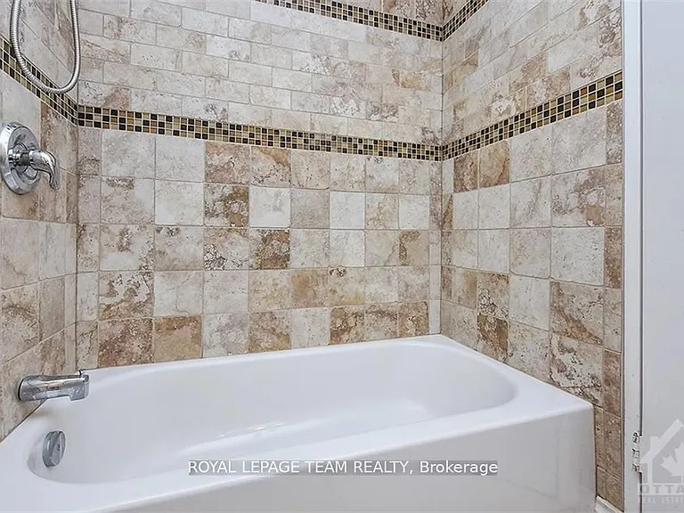 515 Saint Laurent Blvd #644 — Photo 22