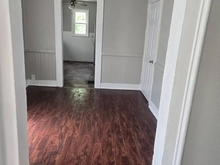 205 Helen St — Photo 9