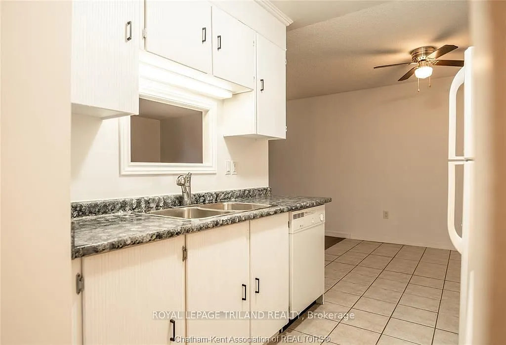 2 bed, $1,600 — Photo 4