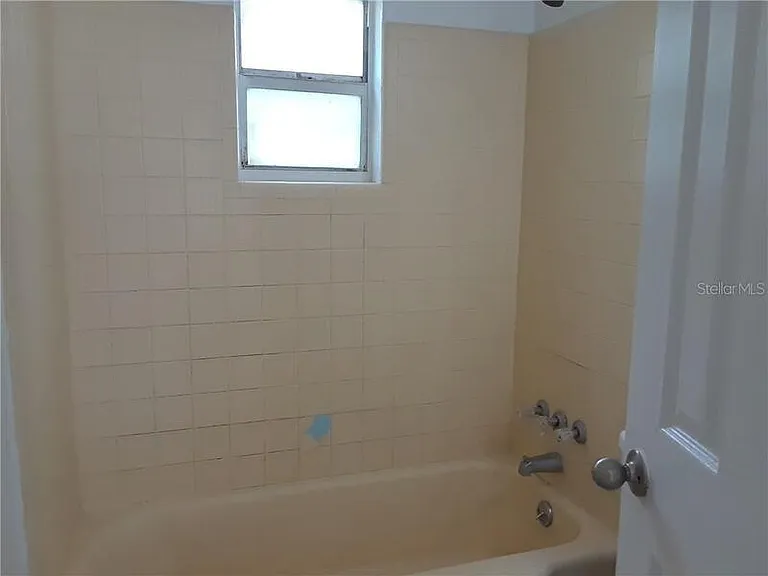 1032 W Jefferson St #5 — Photo 10
