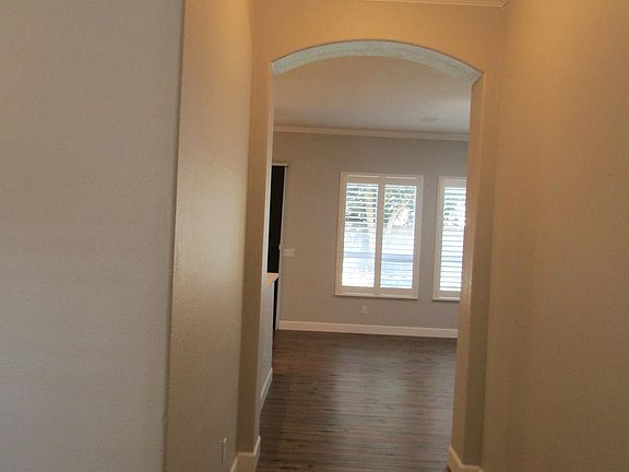 3rd image of 2024 San Esteban Cir