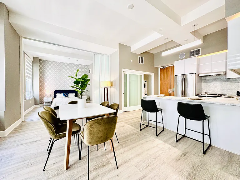 HWH Luxury Living — Photo 24