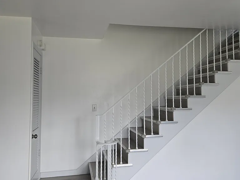77 Hudson Rd #1 — Photo 4