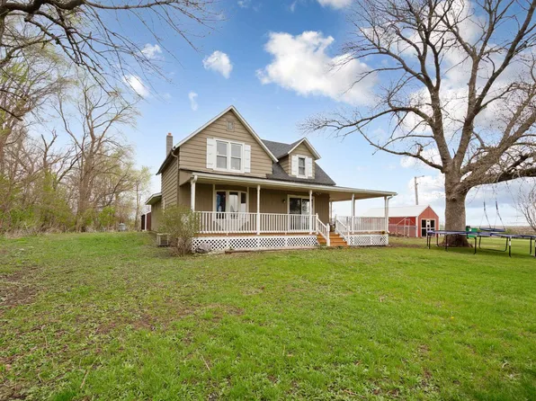 903 470th St, Ledyard, IA 50556