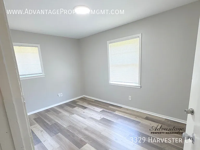 3329 Harvester Ln — Photo 5