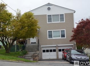 21 Agate Ave #1, Ossining, NY 10562