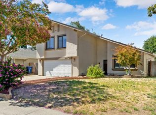 9287 Linda Rio Dr, Sacramento, CA