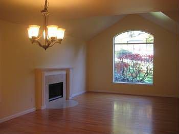 5th image of 4920 42nd Ave NW