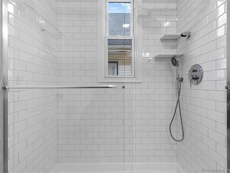 55 Admiral St #2 — Photo 15