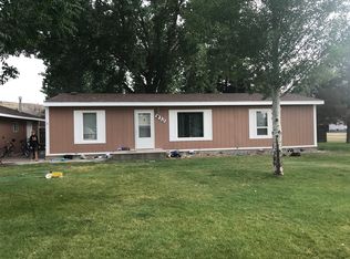820 6th St, Fort Benton, MT 59442