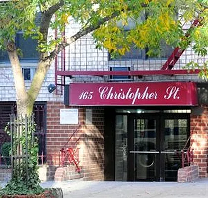 Rented by Douglas Elliman | media 23