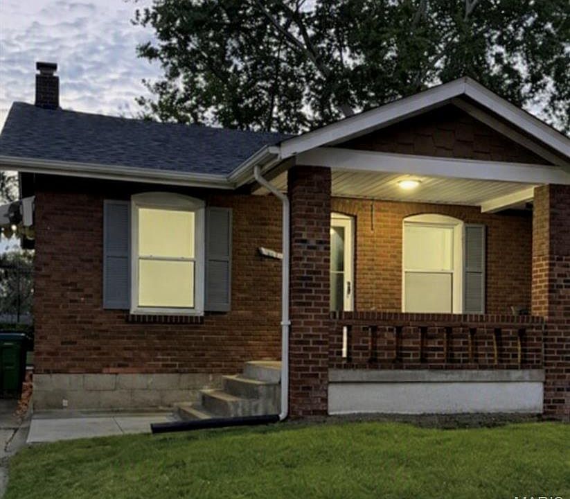 1st image of 2123 69th St