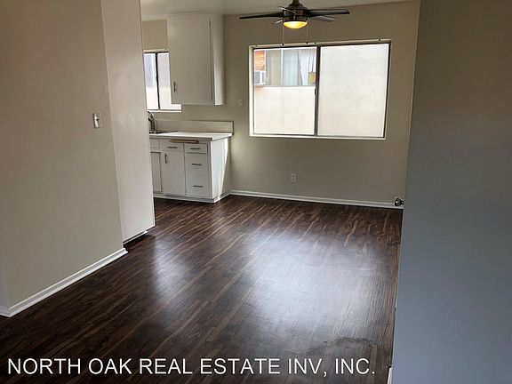 3rd image of 20404 Cohasset St APT 9
