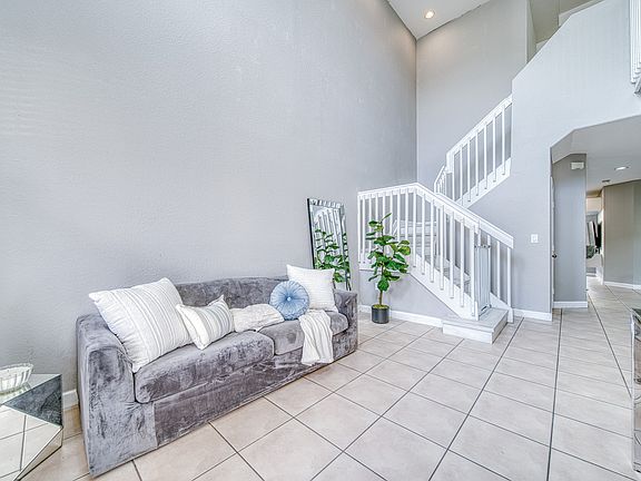 Bright and Spacious Living Room
