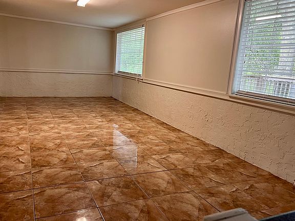 5th image of 10822 Wilderness Ct