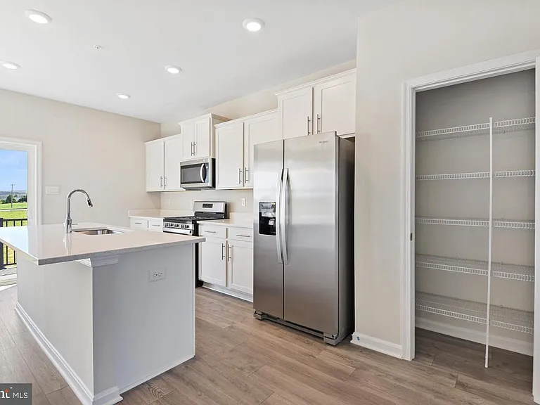418 Carroll Walk Ave — Photo 8