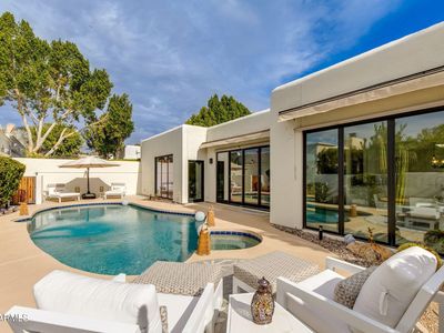 2737 E ARIZONA BILTMORE Circle #29, Phoenix, AZ, 85016