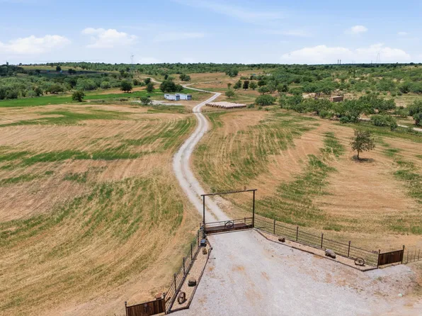 2 Story Rd, Perrin, TX 76486