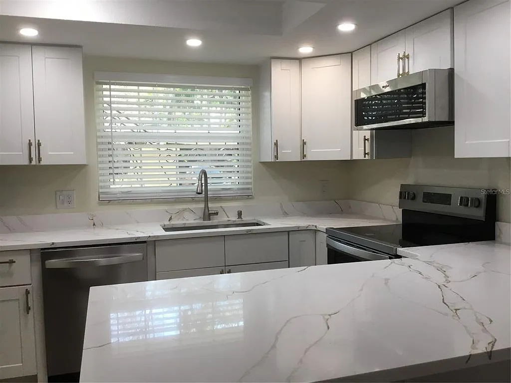 2 bed, 2.0 bath, 1278 sqft, $2,200 — Photo 4