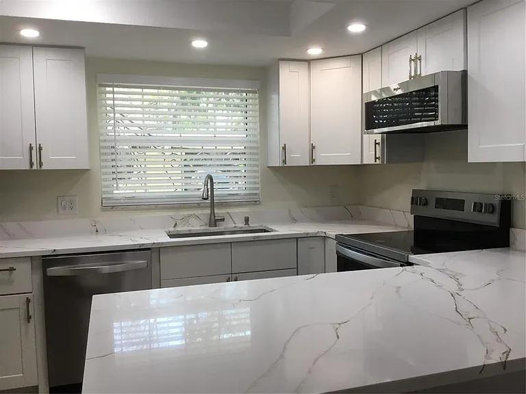 44 Country Club Dr #44 — Photo 4