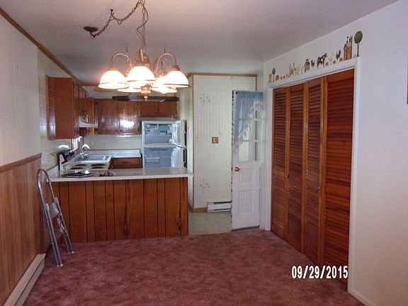 4th image of 118 Delaware Ave