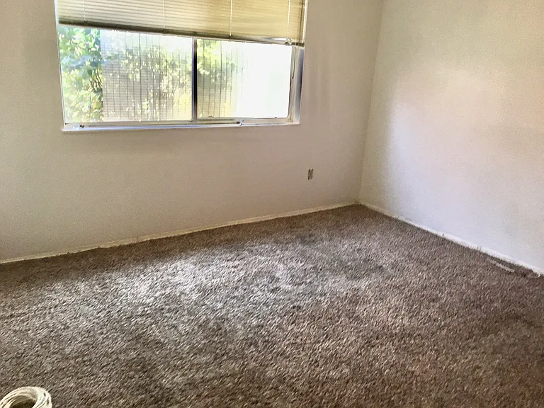 660 Snead Dr — Photo 1