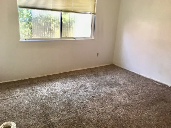 660 Snead Dr, Hemet, CA 92543