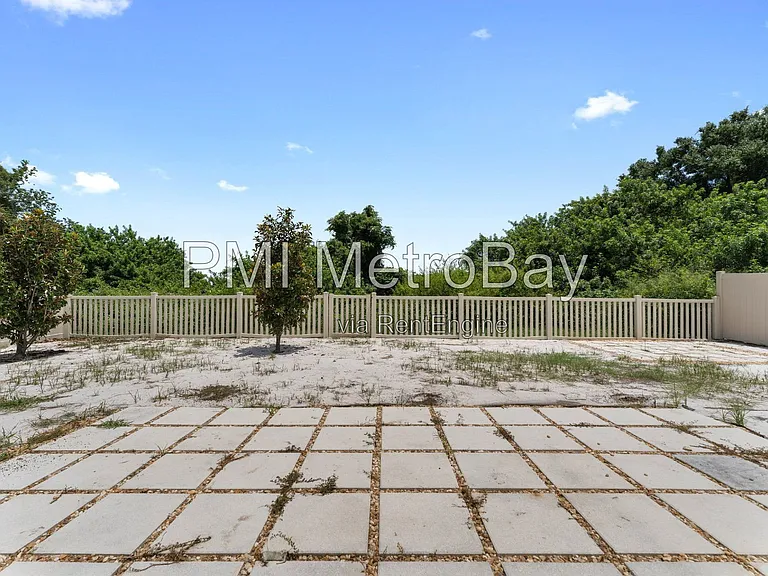 9703 Sage Creek Dr — Photo 41