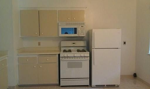 3rd image of 2509 Sierra Blvd