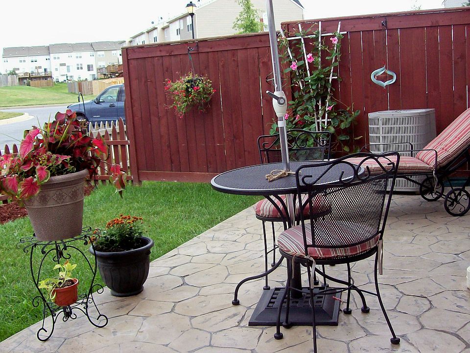 patio outside kitchen