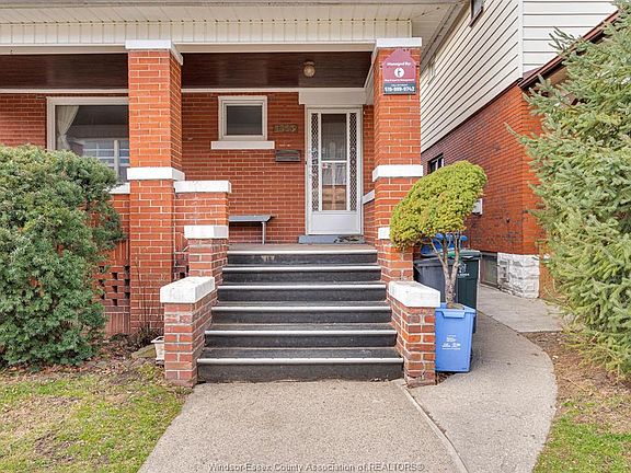 3rd image of 1333 Windermere Rd