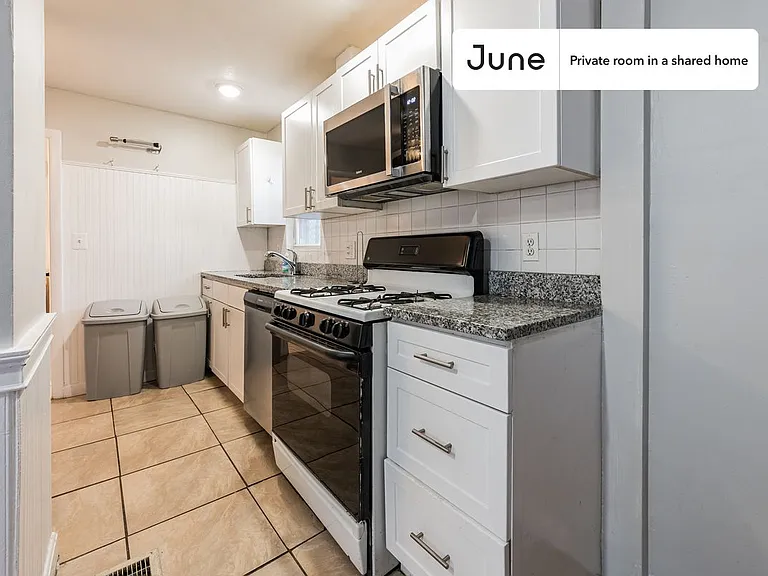 256 Hurley St #C — Photo 5